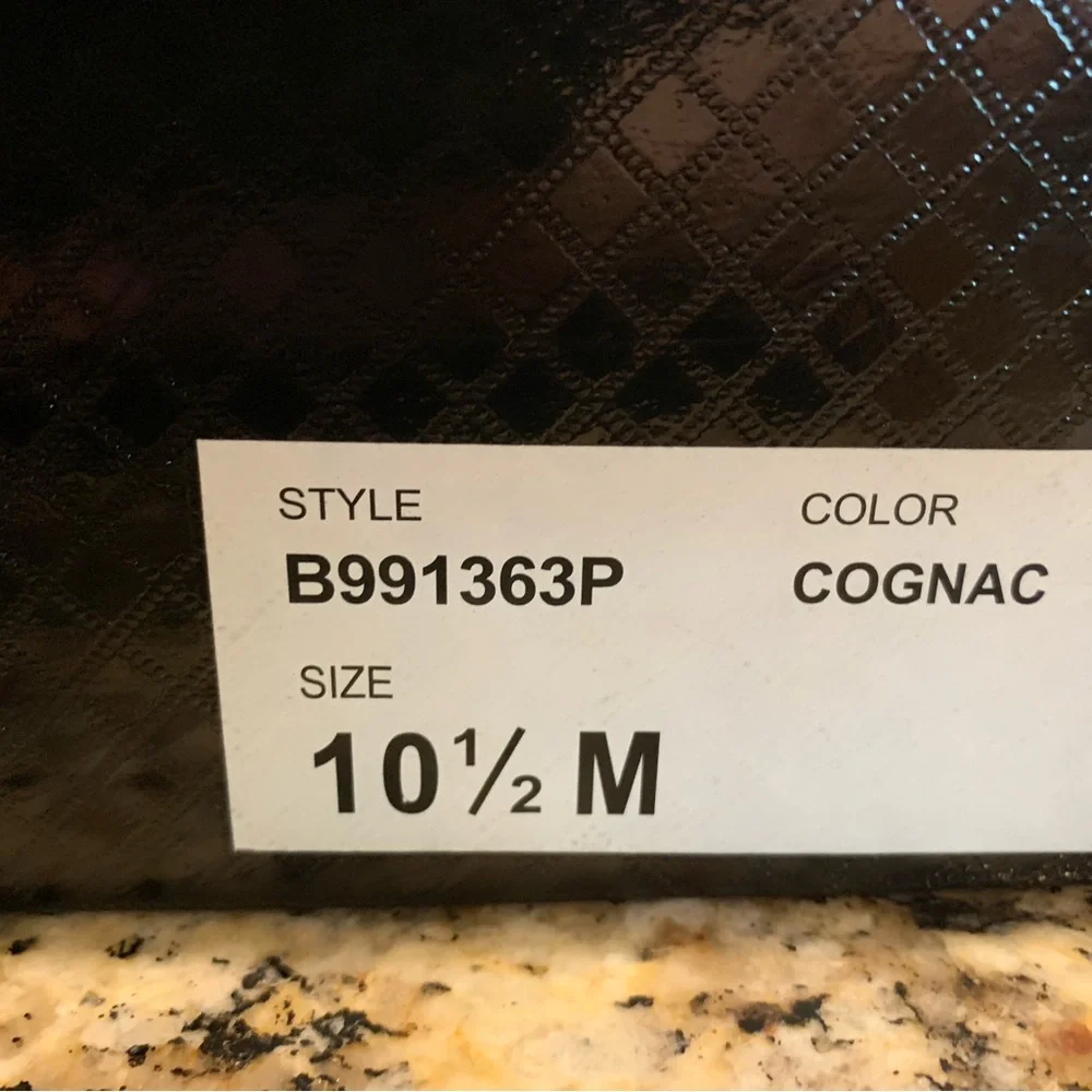 Todd Welsh Cognac Brown 101/2 loafers with Gold Hardware - Picture 6 of 7